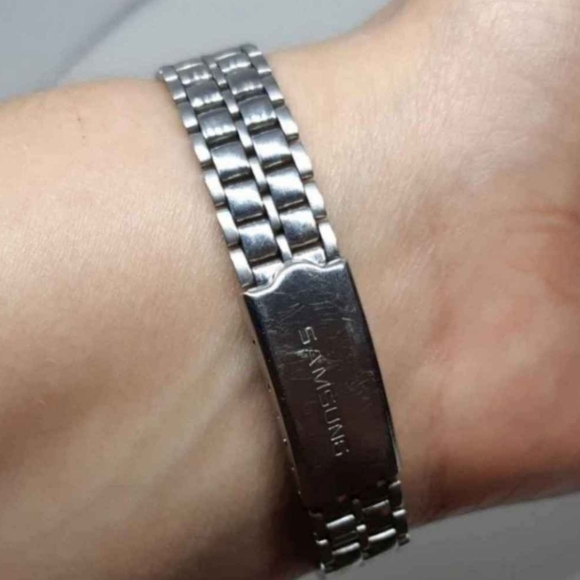 Samsung Diamond Chip Watch - Picture 2 of 4